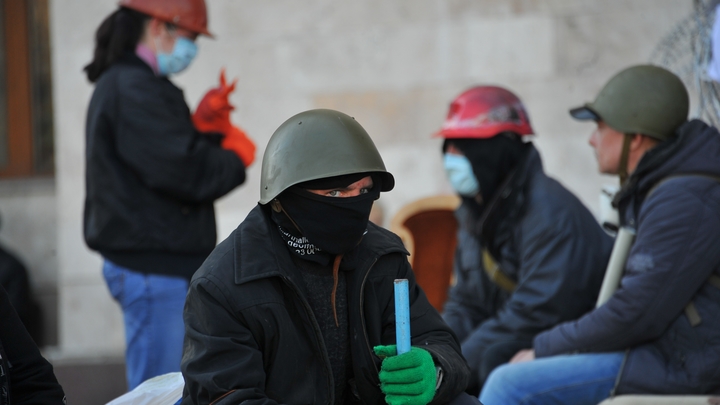 Боевики "Азова" открыто пошли против Зеленского и заняли "последний блокпост" на земле Донбасса