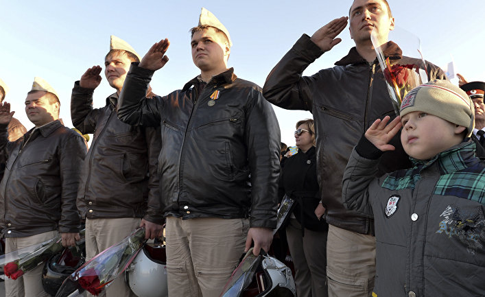 Пилоты ВКС РФ на торжественной церемонии в честь их возвращения из Сирии