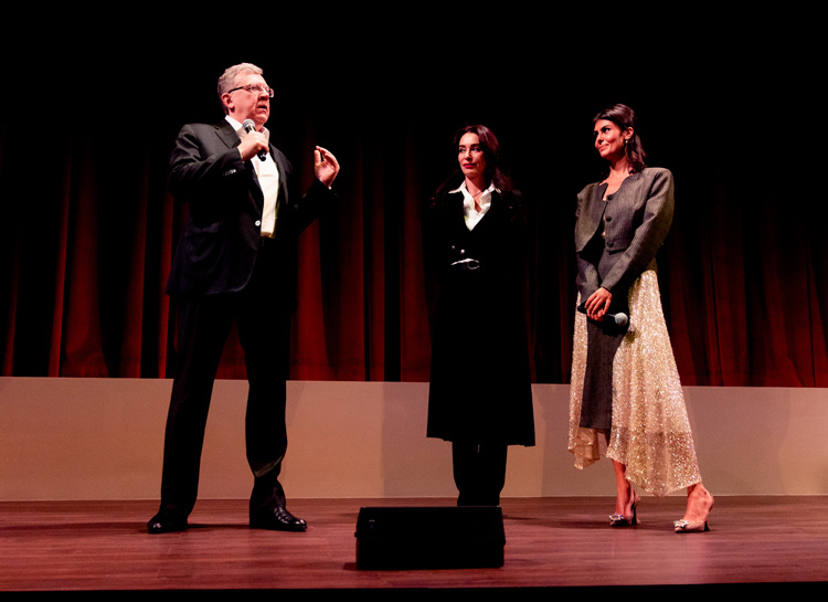 Ксения Собчак, Светлана Бондарчук, Надежда Оболенцева и другие на дне рождения Клуба "418" Ксения Собчак, Светлана Бондарчук, Надежда Оболенцева и другие на дне рождения Клуба "418" Звезды,Красная дорожка