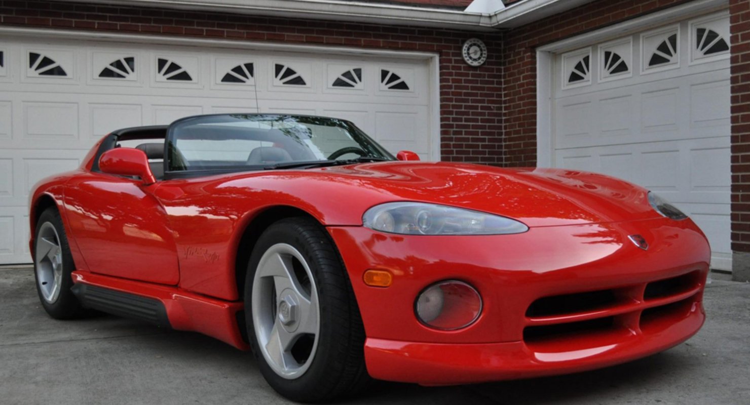 На продажу выставлен Dodge Viper 1992 года без пробега за 116,6 тыс. долларов Автомобили