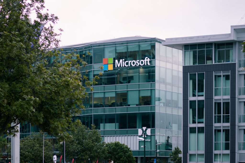 Операционная прибыль Microsoft составила 109,4 миллиарда долларов, а доходы от облачных вычислений - 36,8 миллиарда долларов