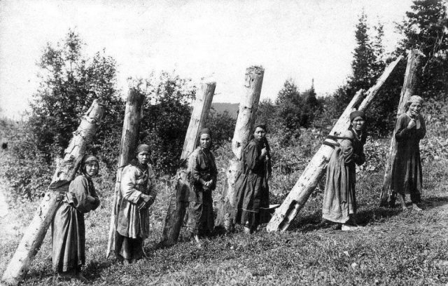 Женщины на заготовке дров, Алтай, Горная Шория, 1913 год. история, люди, мир, фото