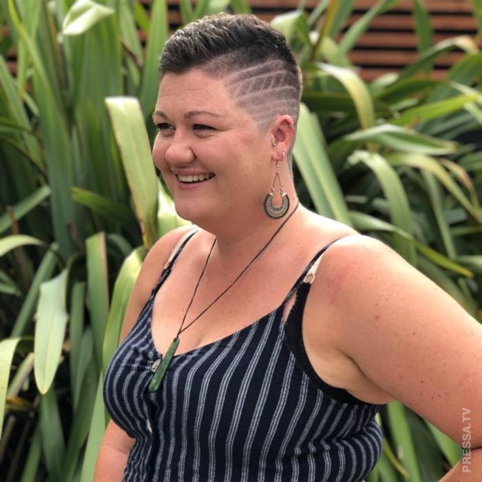 Мужчины высмеяли женщину за то, что она носит бикини, но она не растерялась... 