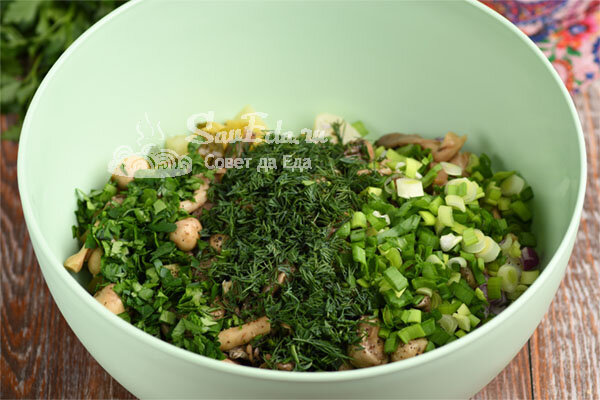 Картофельный салат с маринованными грибами. Просто и вкусно (рецепт с фото) салат, грибы, можно, вкусу, огурцы, грибами, репчатый, получается, нарезаем, Маринованные, картофель, салатник, небольшие, зеленый, взяла, укроп, зелени, количество, большое, добавляем