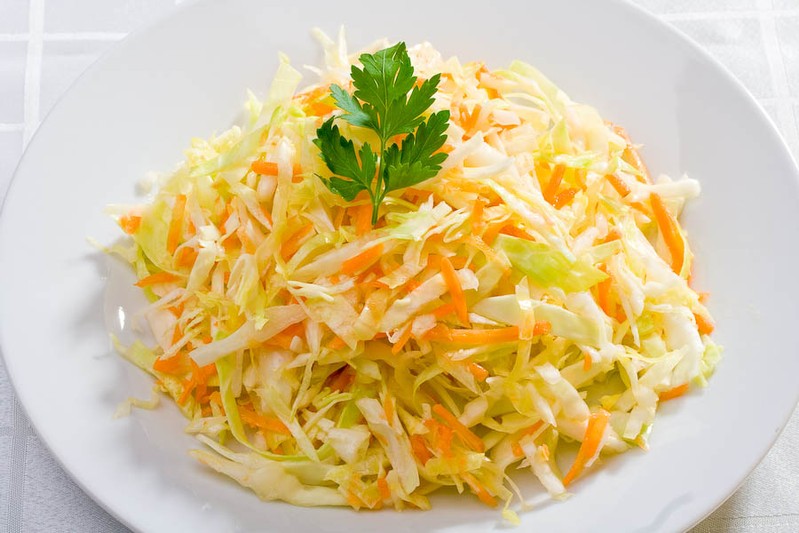 Вкусный и простой витаминный салат