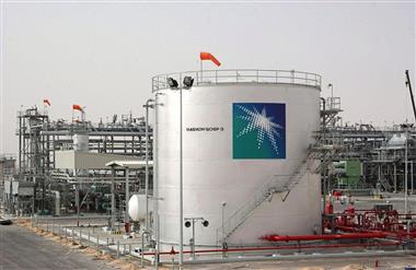 Saudi Aramco планирует разместить на бирже еще 2,5% акций на $50 млрд - СМИ
