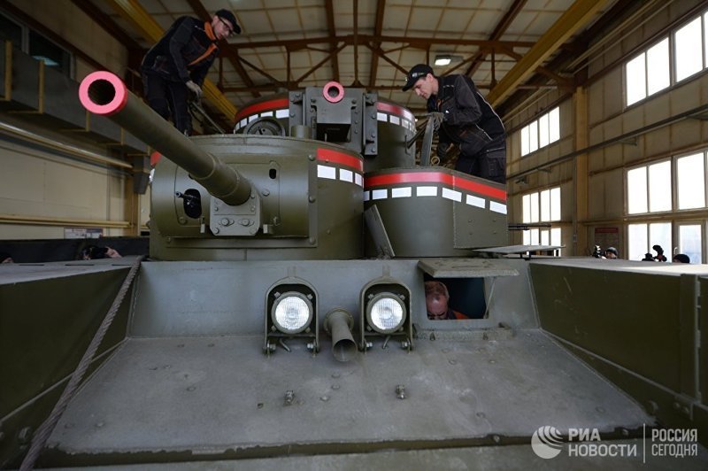 На Урале воссоздали уникальный пятибашенный танк Т-35 Т-35, танк, фоторепортаж