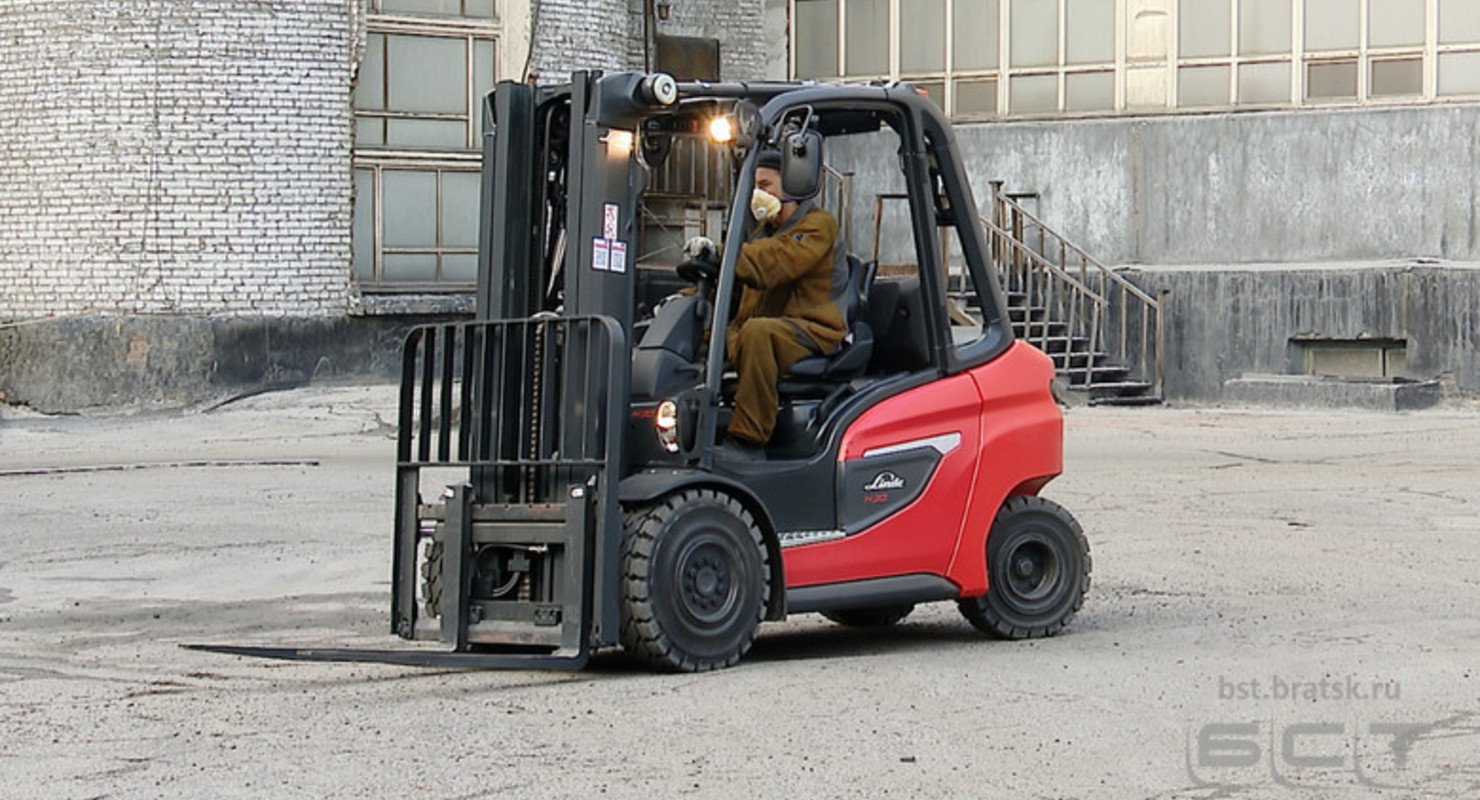 На БраЗе протестировали новый немецкий погрузчик Linde