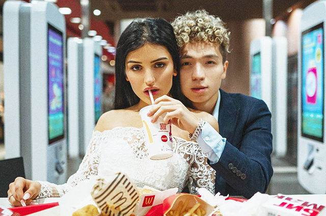 Forbes впервые подсчитал доходы российских тиктокеров. В лидерах Рахим Абрамов и Дина Саева