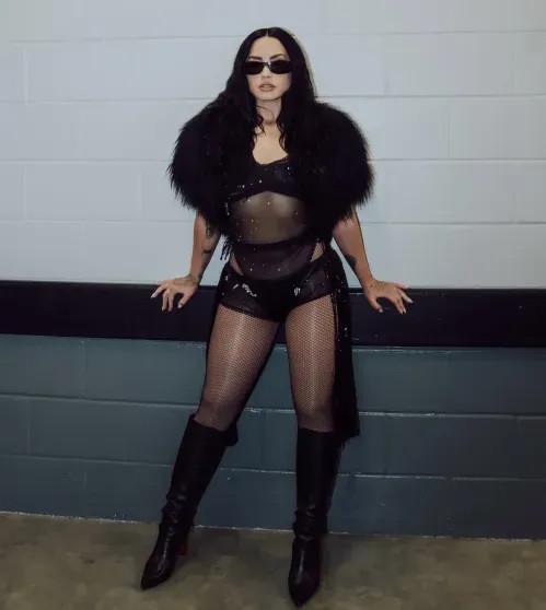 Подруги детства Селена Гомес и Деми Ловато встретились впервые за 10 лет Селена, Гомес, Ловато, своих, неоднократно, вместе, между, ЛоватоДеми, принцесс, защиты, Программа, которые, 33летняя, детства, принадлежит, периодами, жизни, девушка, призналась, изнасиловал