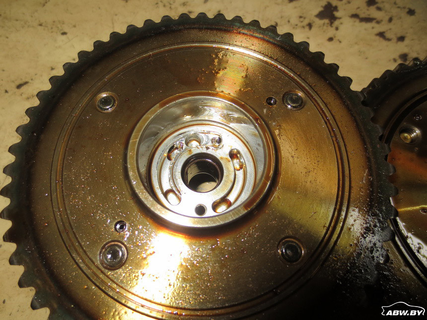 Плохо, что распредвал не резиновый, но еще хуже, когда масло грязное Плохо, что распредвал не резиновый, но еще хуже, когда масло грязное автомастерская,распредвал,ремонт,советы