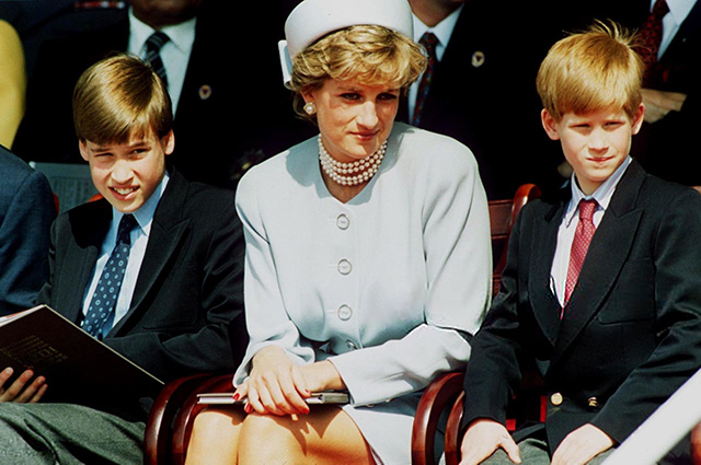Принцесса Диана с сыновьями принцем Уильямом и Гарри