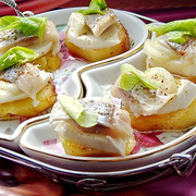 Закуска с селедкой а-ля  Капрезе 