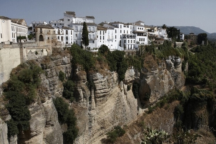 Ронда – удивительный город на скалах в Испании Ронда – удивительный город на скалах в Испании