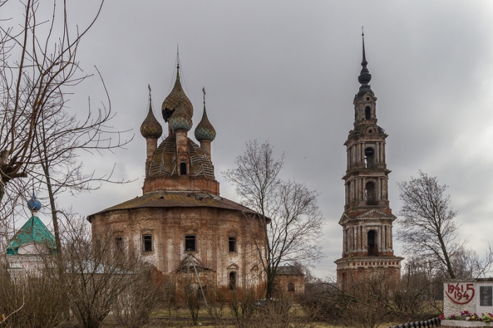 Неизвестная Россия: Заброшенная церковь XVIII века в деревне Курба с уникальными фресками ярославских мастеров 