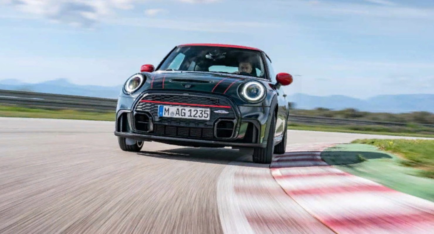 Mini анонсировала новый MINI John Cooper Works для России Автомобили