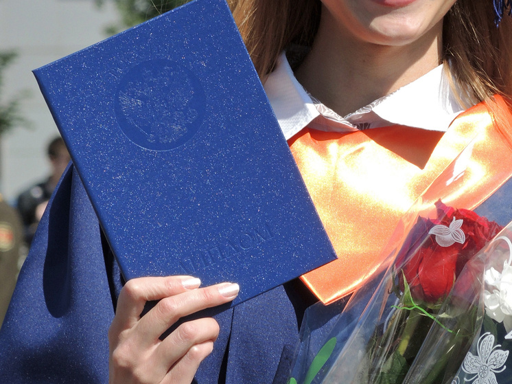 В России раскрыли хитрую схему покупки дипломов о высшем образовании