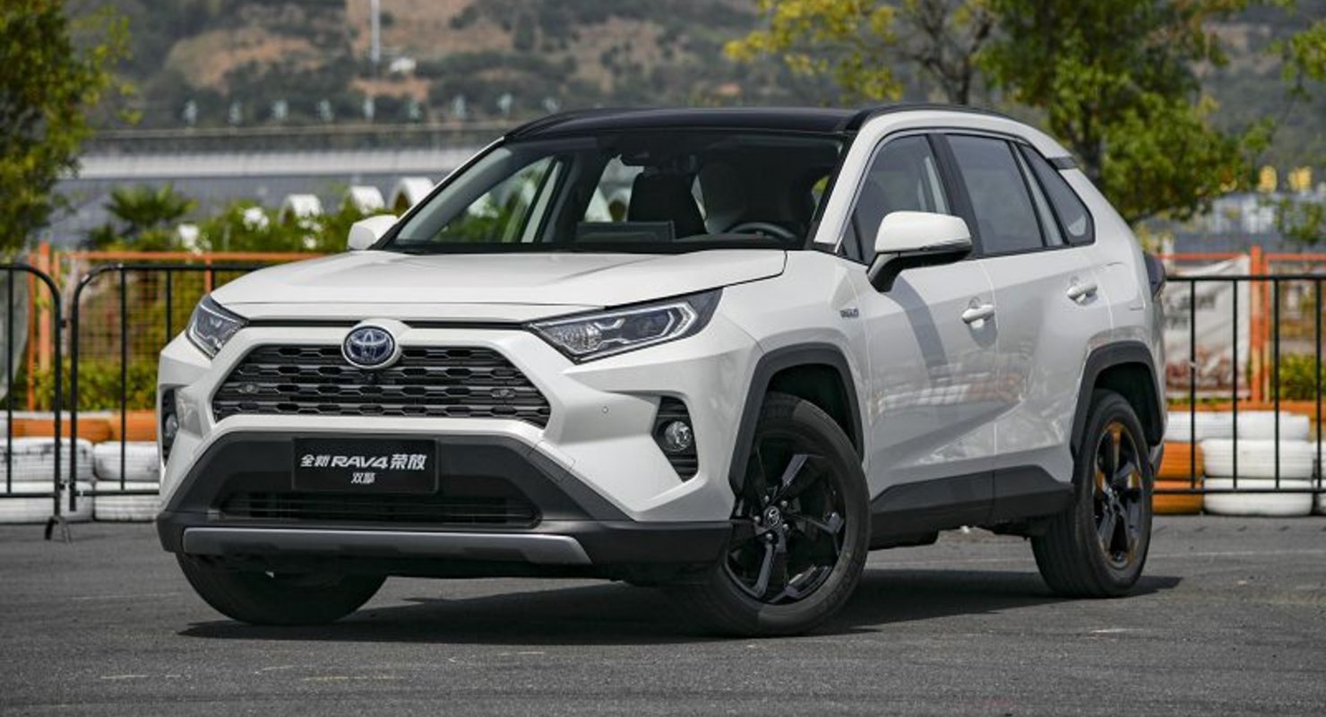 Toyota подготавливает обновление для кроссовера RAV4