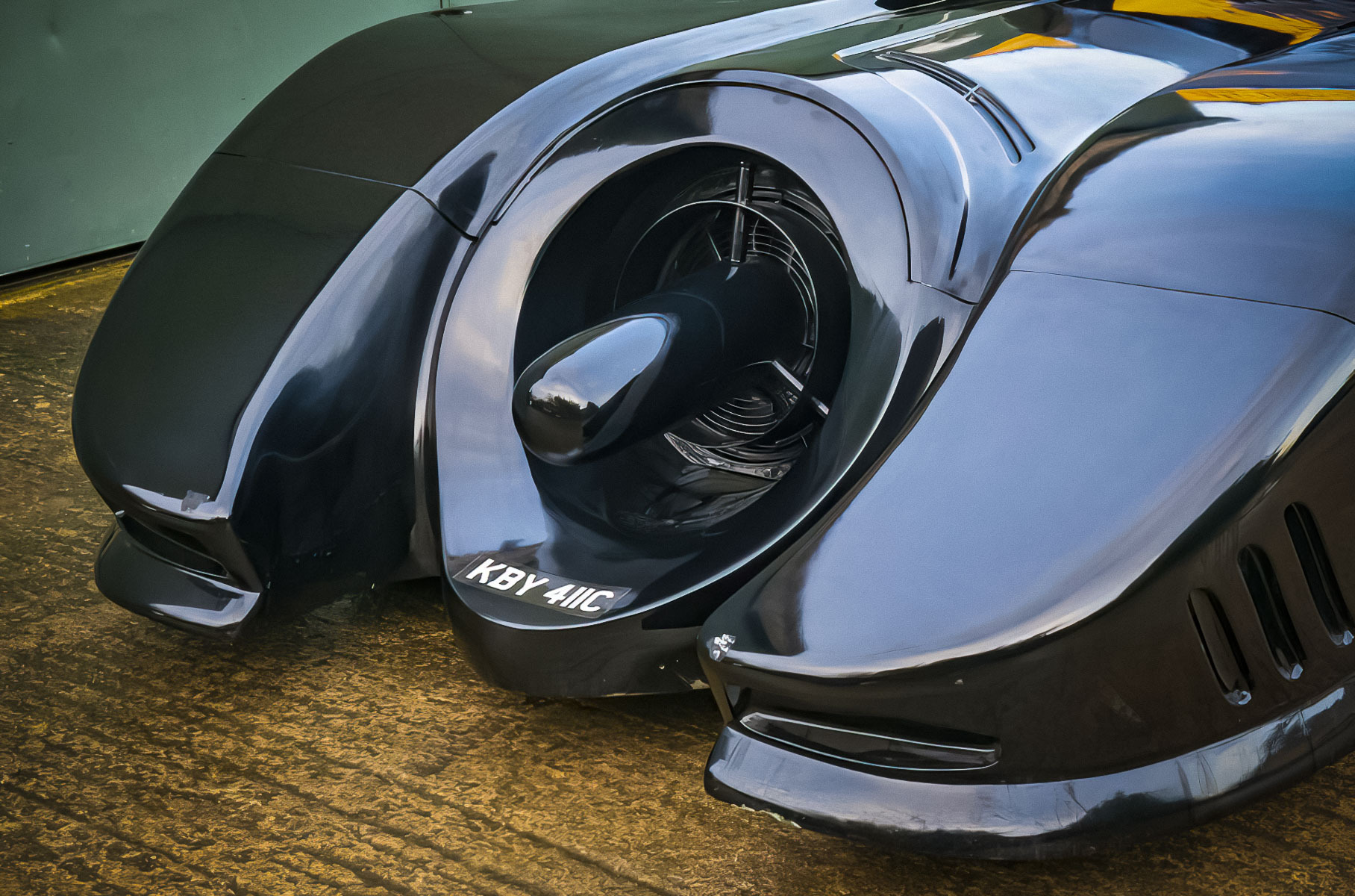 На продажу выставили «Бэтмобиль», на котором можно ездить по дорогам общего пользования Новости