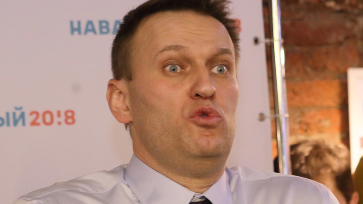 Ассанж против Навального: Необходимы срочные санкции