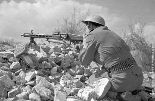 Служба и боевое применение трофейных немецких пулемётов после окончания Второй мировой войны Служба и боевое применение трофейных немецких пулемётов после окончания Второй мировой войны оружие