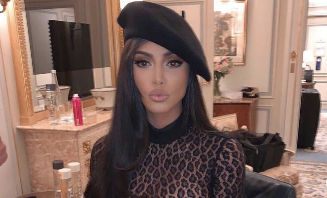 Ким Кардашьян вышла на Парижскую неделю моды в леопардовом костюме