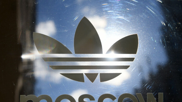 Поставщик формы для Минобороны «БТК групп» отсудил четыре миллиона рублей у «дочки» Adidas