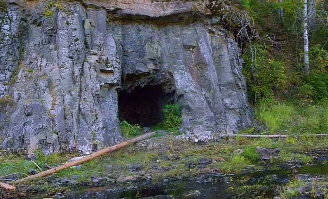 Кашкулакская пещера имеет дурную славу среди сибиряков. Поисковики решили выяснить причину и спустились внутрь
