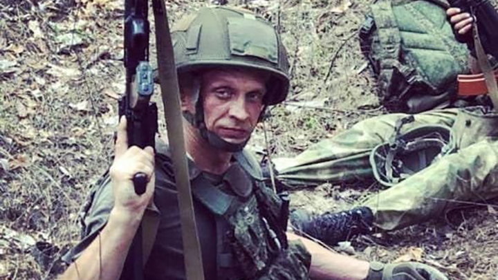 "ОДИН ИЗ 300 ЗАПОРОЖЦЕВ": РАНЕНОГО ДОБРОВОЛЬЦА ЧИНОВНИКИ ОТПРАВЛЯЮТ ИЗ РОССИИ В ДОНБАСС