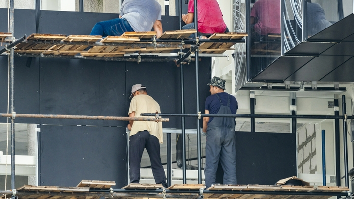 ОТГОВОРКА ВЧЕРАШНИХ МИГРАНТОВ НЕ ПРОШЛА: В РУССКУЮ АРМИЮ ПРИЗОВУТ ВСЕХ