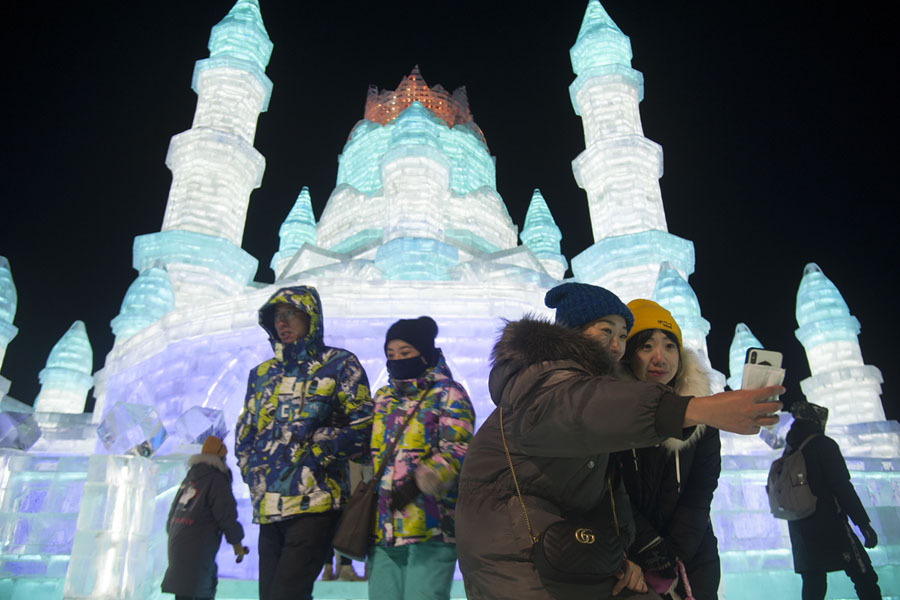 Фоторепортаж с  Харбинского фестиваля льда и снега 2019 года Дальние дали