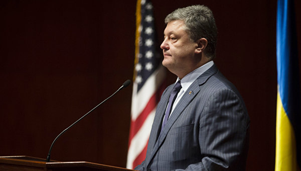 Президент Украины Петр Порошенко во время выступления на форуме Борьба Украины за свободу продолжается в Вашингтоне. Архивное фото