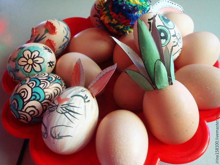Как украсить пасхальные яйца. Украшение яиц. Необычное украшение яиц. Украшение пасхальных яиц. Необычное украшение яиц на Пасху.