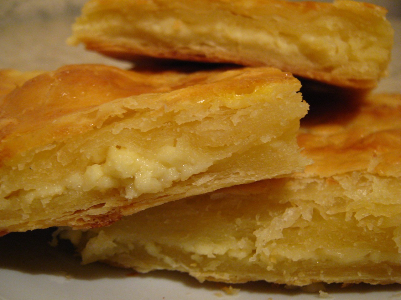 Хачапури с сыром рецепт с фото из слоеного теста пошаговый рецепт с фото