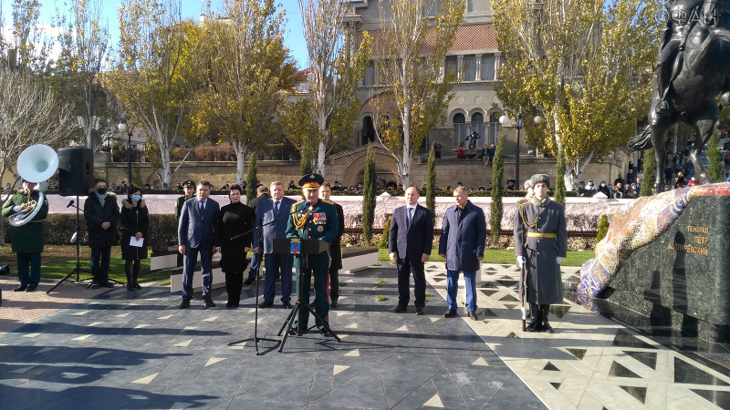 В Крыму открыли памятник легендарному русскому генералу Котляревскому