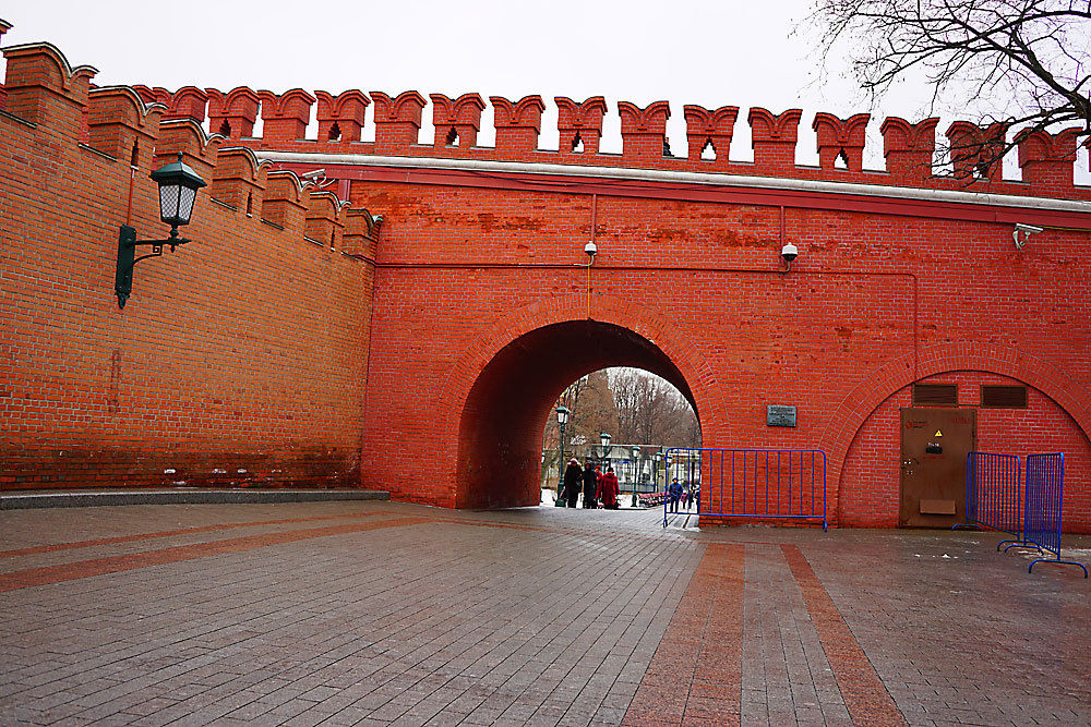 Троицкий мост кремля