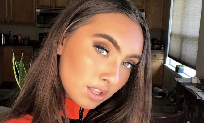 Девушка назвала себя плюс-сайз и вызвала шквал критики