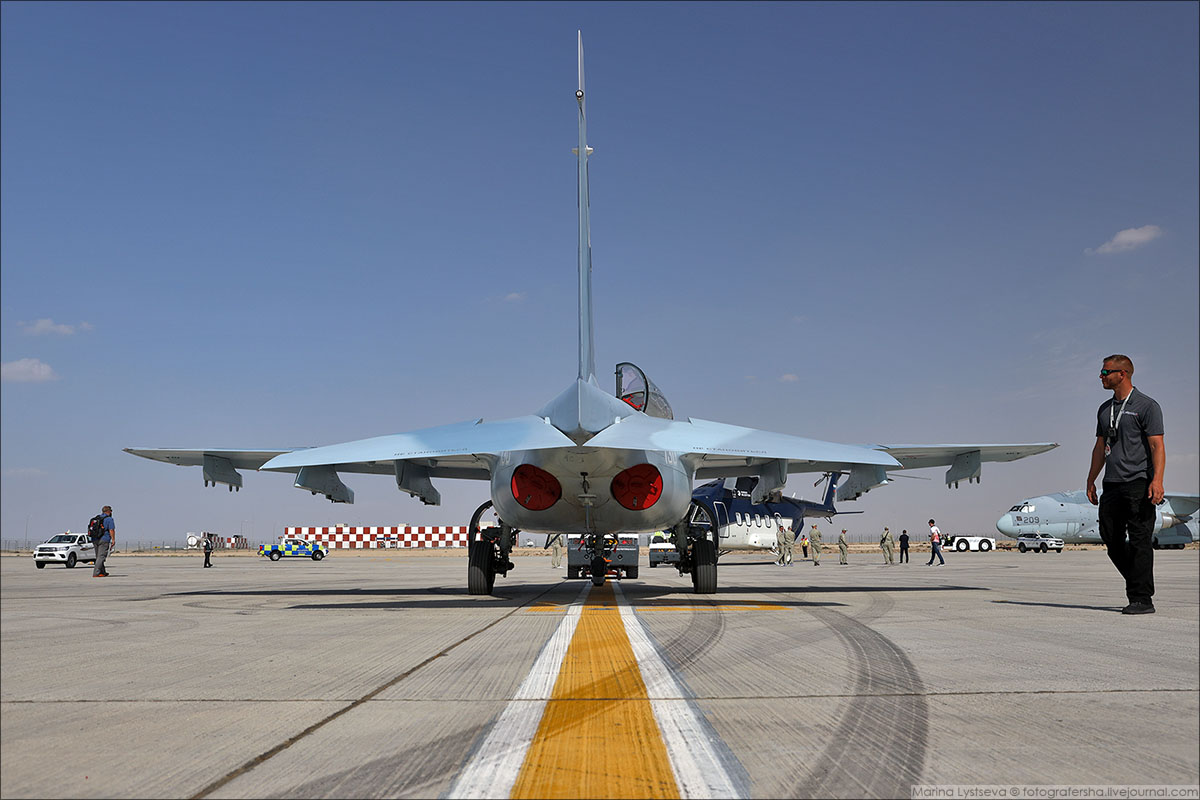 Як-130  во всей красе : гвоздь авиасалона «Dubai Airshow 2019» Як130, самолет, возможности, самолетов, самолеты, участие, заказчиков, пилотов, поколения, здесь, боевые, Яковлева», входит, состав,  Учебнобоевой, «Корпорация, «Иркут», серийно, выпускается, Иркутском