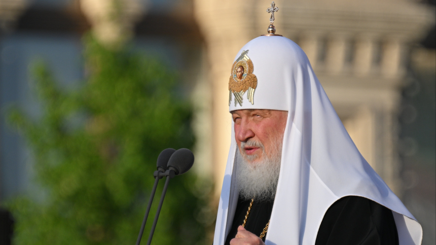 Патриарх Кирилл благословил именовать 22 июня Днем принесения «Троицы» в Лавру