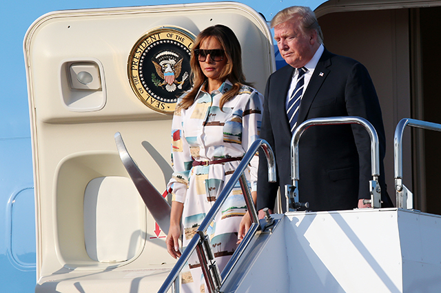 Вышивка и платье как у Меган Маркл: что носит Мелания Трамп в Японии Вышивка и платье как у Меган Маркл: что носит Мелания Трамп в Японии Звездный стиль