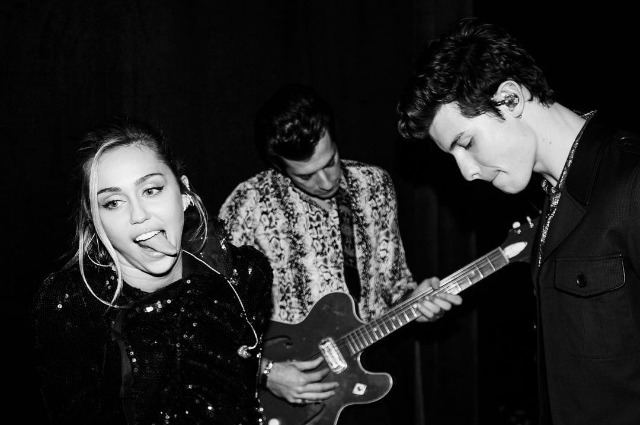 Лиам Хемсворт о жизни с Майли Сайрус: Лиам Хемсворт о жизни с Майли Сайрус: