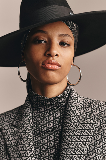 Баухаус, power dressing от Зендаи и гардероб путешественниц: смотрим новые осенние лукбуки Лукбук