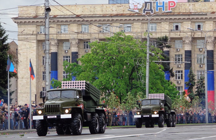 Военный парад и стотысячный «Бессмертный полк»: Как Донецк отметил День Победы украина