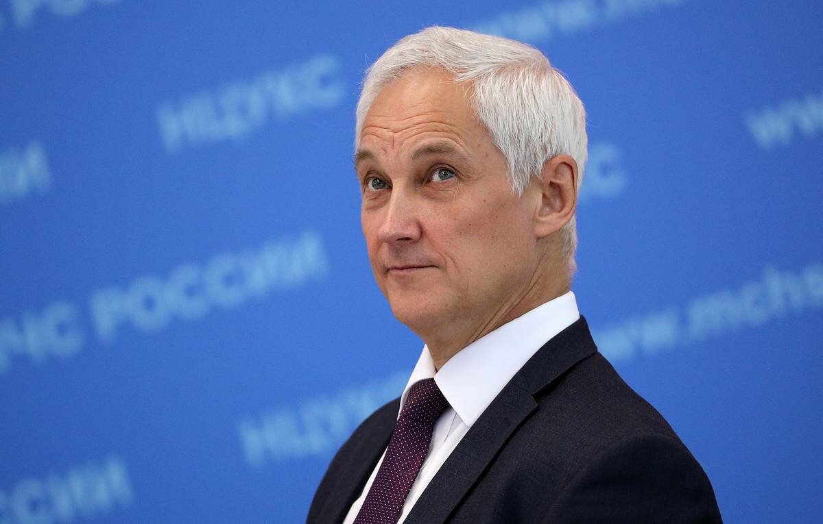 Товарищ строитель передал дела господину экономисту. Новым министром обороны неожиданно стал Андрей Белоусов, что было неожиданностью для всех, в том числе и для самих чиновников.-3