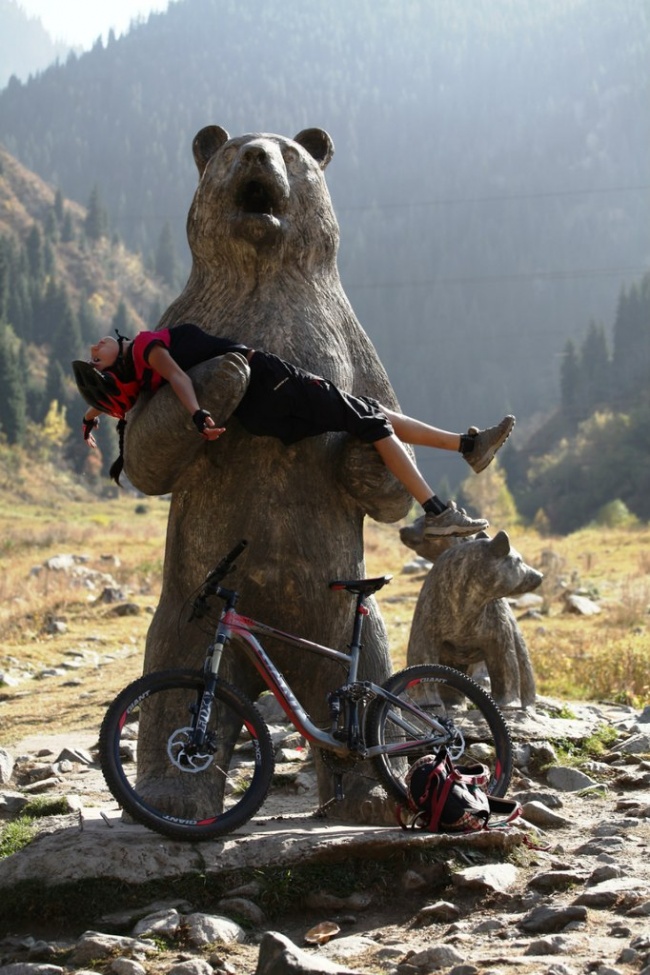 Фотографируйтесь с памятниками правильно! Фотографируйтесь с памятниками правильно! мир,путешествие,туризм