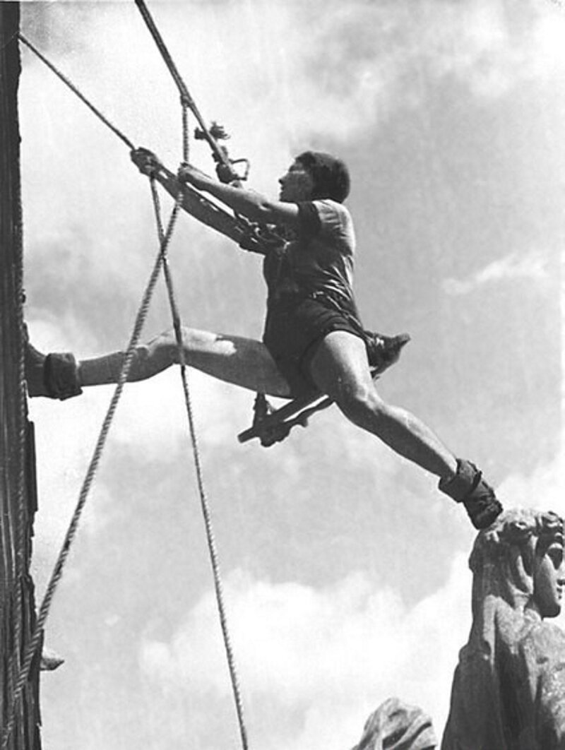 Альпинисты, спасавшие блокадный Ленинград: М. Бобров, О. Фирсова и другие Альпинисты, спасавшие блокадный Ленинград: М. Бобров, О. Фирсова и другие