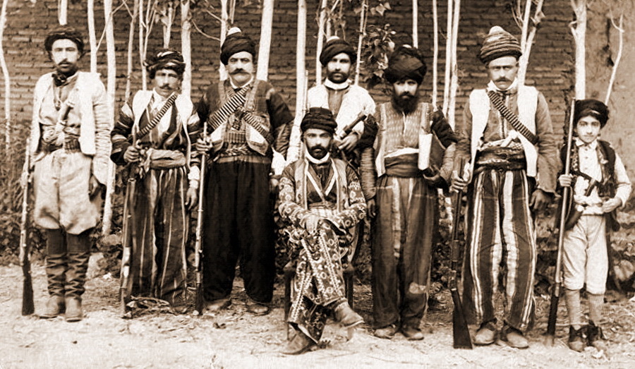 ​Курдские мужчины привыкли с детских лет не расставаться с оружием - Разделённый народ | Warspot.ru