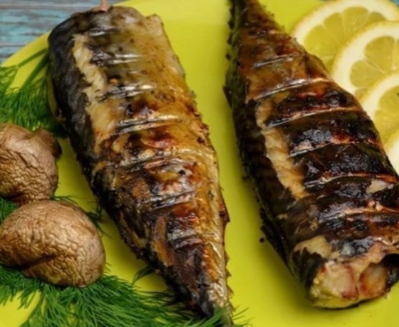 Невероятно мягкий и сочный шашлык из скумбрии: секрет в особом маринаде блюда для пикника,рыбные блюда