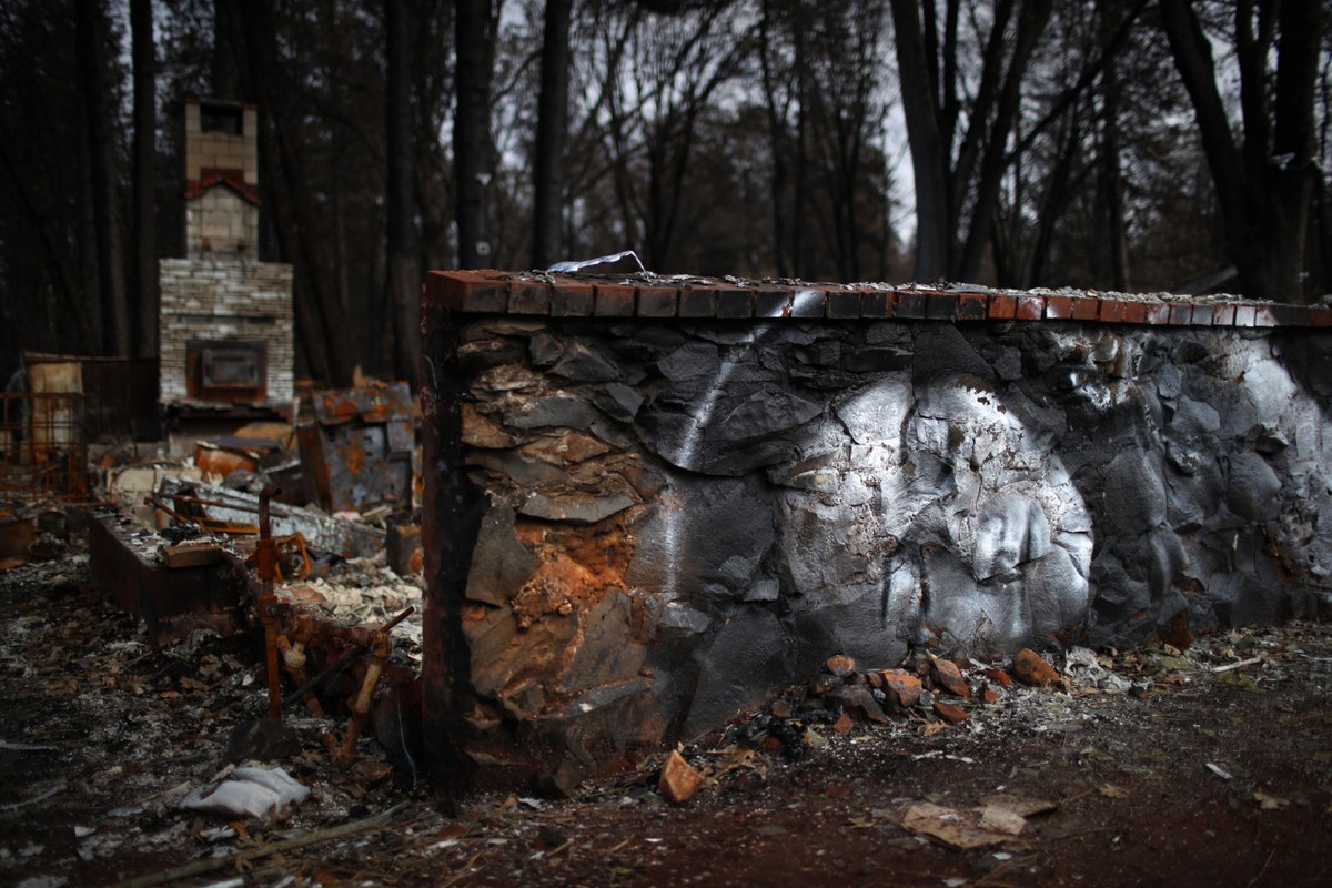 Восставшие из пепла: граффити в сожженном городе Парадайз 