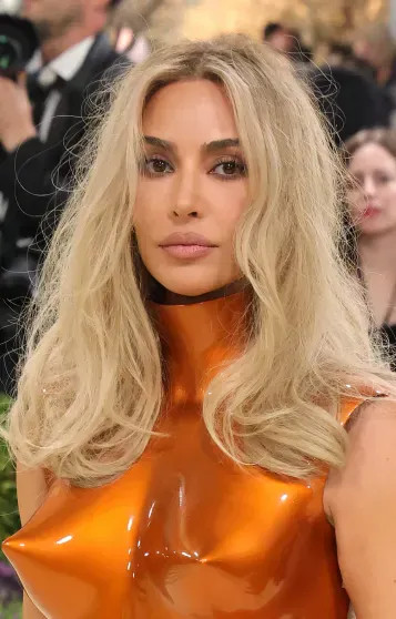 Met Gala — 2026: Ким Кардашьян с матерью, Блэйк Лайвли, Сьюки Уотерхаус и Сиара на красной дорожке Images, Дженнер, Николь, ДженнерРанее, красной, дорожке, вечера, появились, Джиджи, Хадид, Ирина, Шейкв, бюстгальтере, бриллиантами, Жукова, Перри, Метрополитенмузее, Кидман, СиараСиараКрис, дочерью